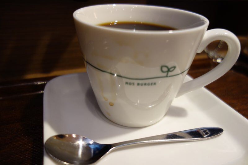 モスバーガーで頼んだコーヒーのカップが汚れていたのは何かの間違いだと思う02